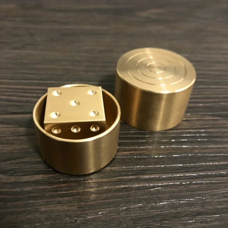 Super Mental Die (Brass) Magic Trick